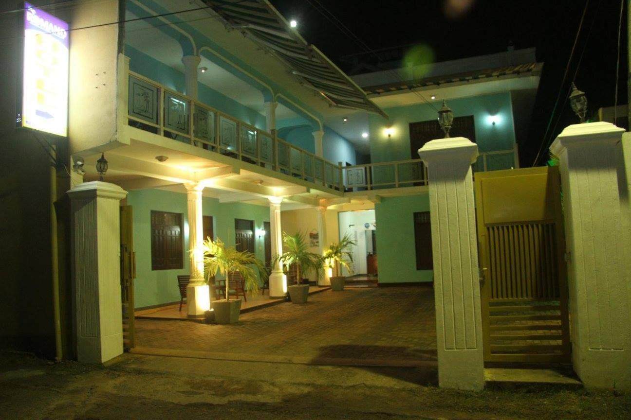 Hotel Romano Негомбо Екстериор снимка